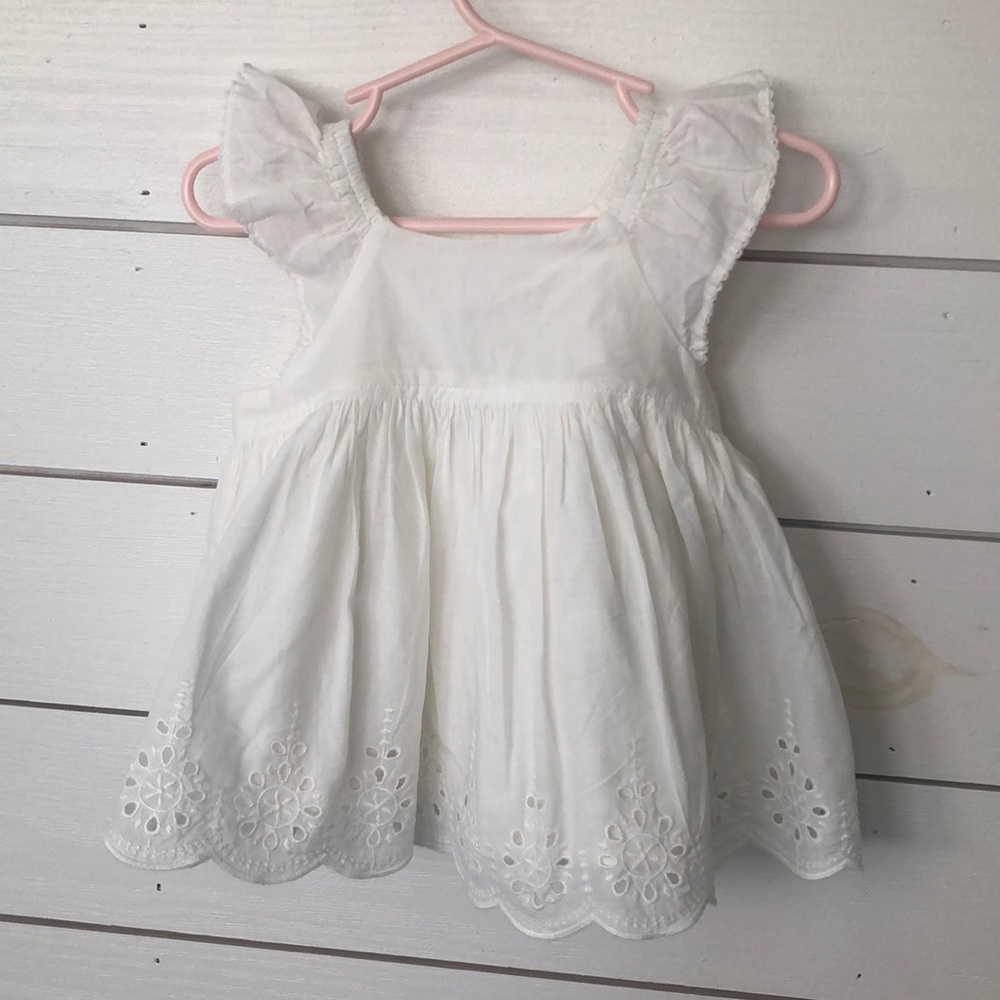 Gap sleeveless blouse NWT